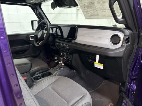 New 2026 Jeep Gladiator Sport image 10