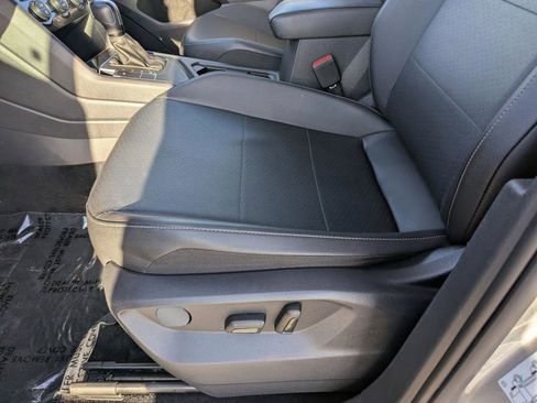 Used 2020 Volkswagen Tiguan SE w/ Panoramic Sunroof Package FWD image 18