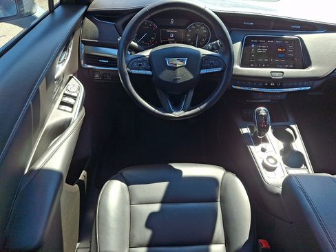 Used 2023 Cadillac XT4 Premium Luxury AWD/4WD image 11