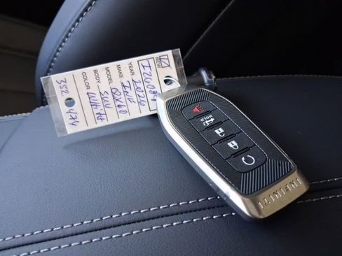 New 2026 INFINITI QX60 Luxe w/ Family Package image 29