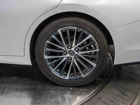 Used 2023 Lexus ES 350 w/ Premium Package FWD image 10