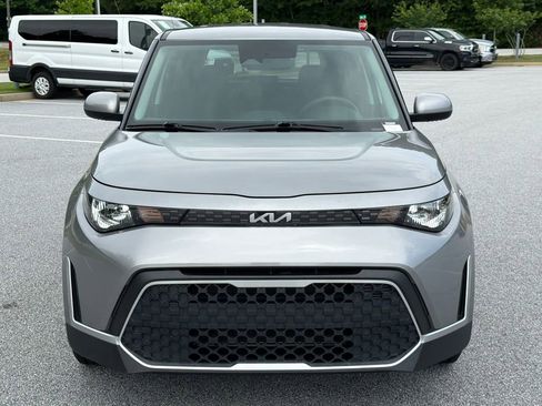 Used 2023 Kia Soul LX w/ LX Technology Package FWD image 2