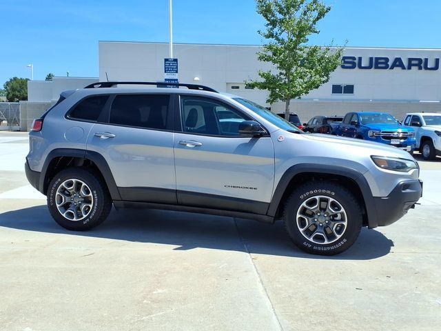 Used 2022 Jeep Cherokee Trailhawk w/ Premium Leather Package AWD/4WD image 4