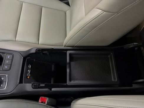 Used 2023 Cadillac XT4 Premium Luxury w/ Technology Package AWD/4WD image 76