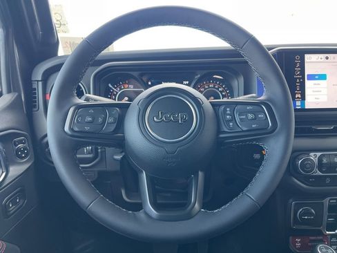 New 2025 Jeep Gladiator Rubicon image 11