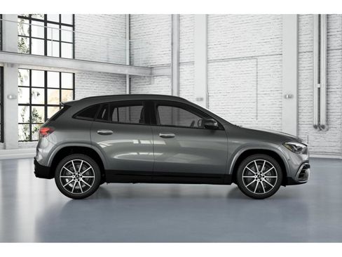 New 2026 Mercedes-Benz GLA 35 AMG 4MATIC image 9