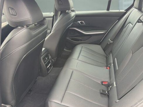 Used 2025 BMW 330i Sedan RWD image 19