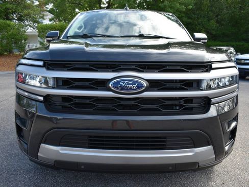 Used 2022 Ford Expedition XLT RWD image 5