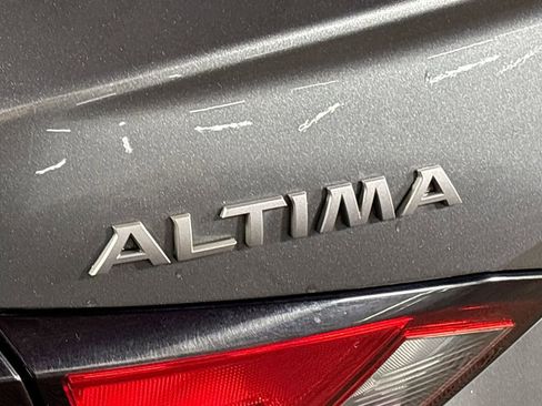 Used 2023 Nissan Altima 2.5 SR image 23