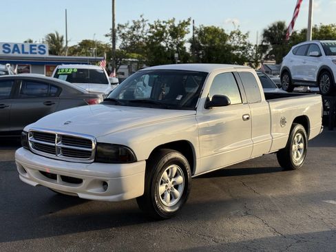 Used 2001 Dodge Dakota Sport image 2