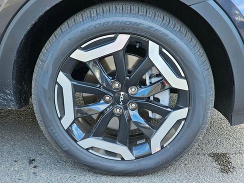 New 2025 Kia Telluride S image 9