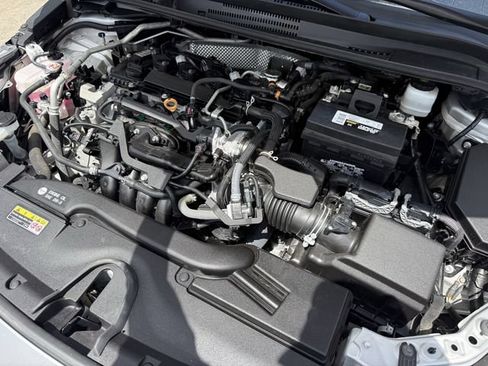 Used 2024 Toyota Corolla LE FWD image 31