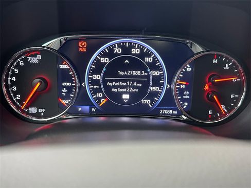 Used 2022 GMC Acadia SLT w/ Elevation Edition image 26