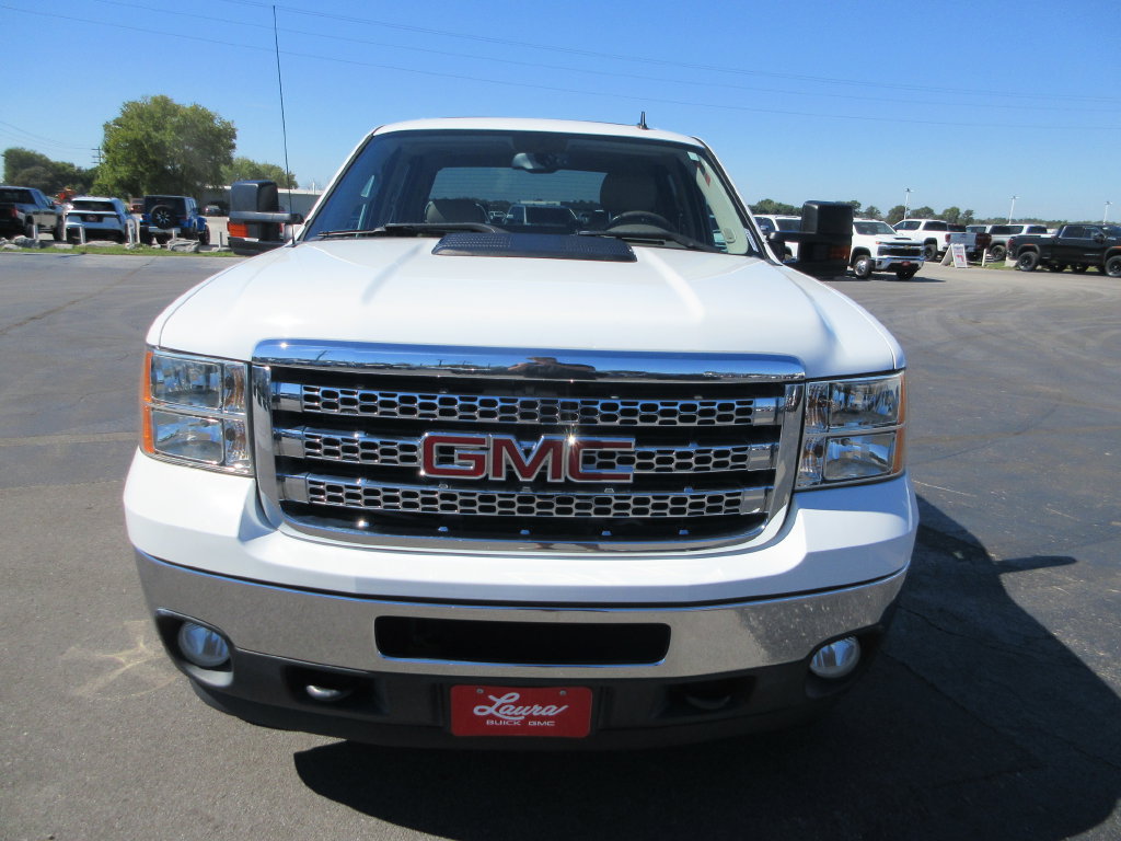Used 2014 GMC Sierra 2500 SLT w/ SLT Convenience Package AWD/4WD image 15