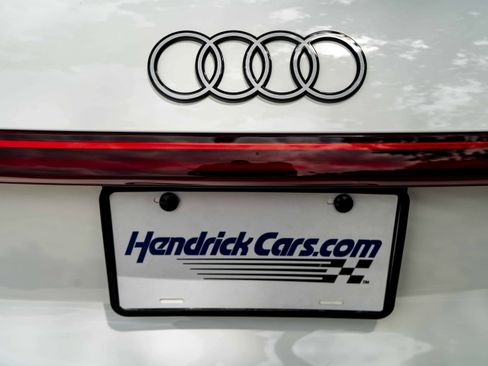 Used 2025 Audi Q5 Premium AWD/4WD image 14