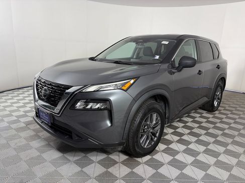 Used 2021 Nissan Rogue S AWD/4WD image 3