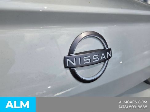 Used 2025 Nissan Altima 2.5 SV FWD image 14