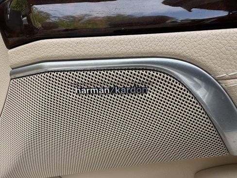 Used 2014 Mercedes-Benz SL 550 w/ Sport Wheel Package image 16