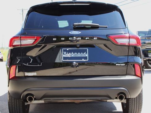 Used 2025 Ford Escape ST-Line AWD/4WD image 18