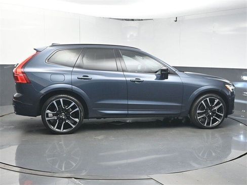 Certified 2023 Volvo XC60 B5 Ultimate FWD image 8