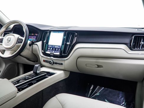 Used 2023 Volvo XC60 B5 Plus w/ Protection Package Premier FWD image 18