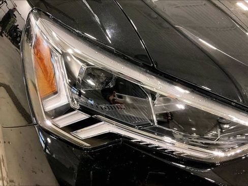 Certified 2023 Audi Q3 2.0T Premium w/ Convenience Package AWD/4WD image 28