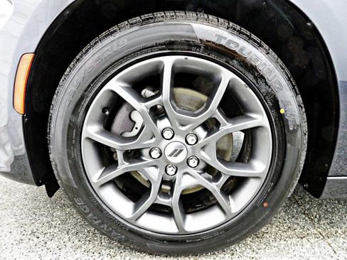 Used 2018 Dodge Charger GT image 18