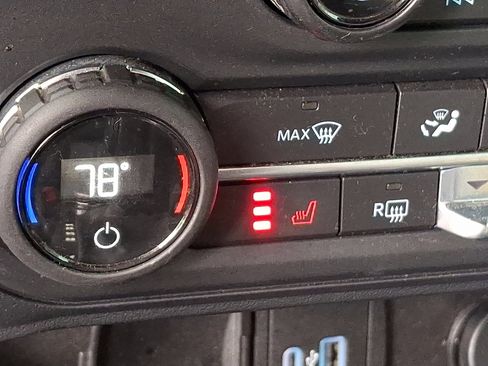 Certified 2023 Ford Bronco Outer Banks w/ Sasquatch Package image 24