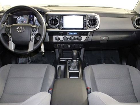 Used 2022 Toyota Tacoma SR5 w/ Technology Package image 29