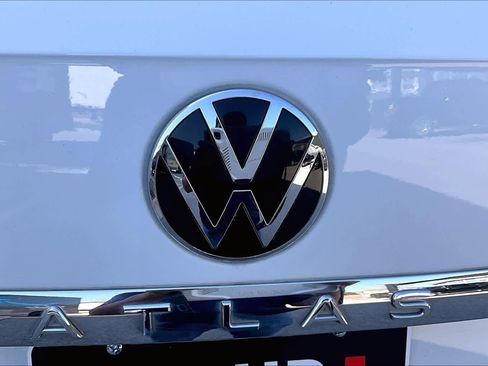 Used 2021 Volkswagen Atlas SEL Premium image 31
