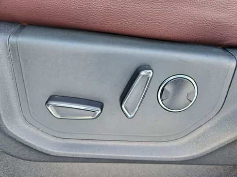 Used 2023 Ford Expedition Limited image 14