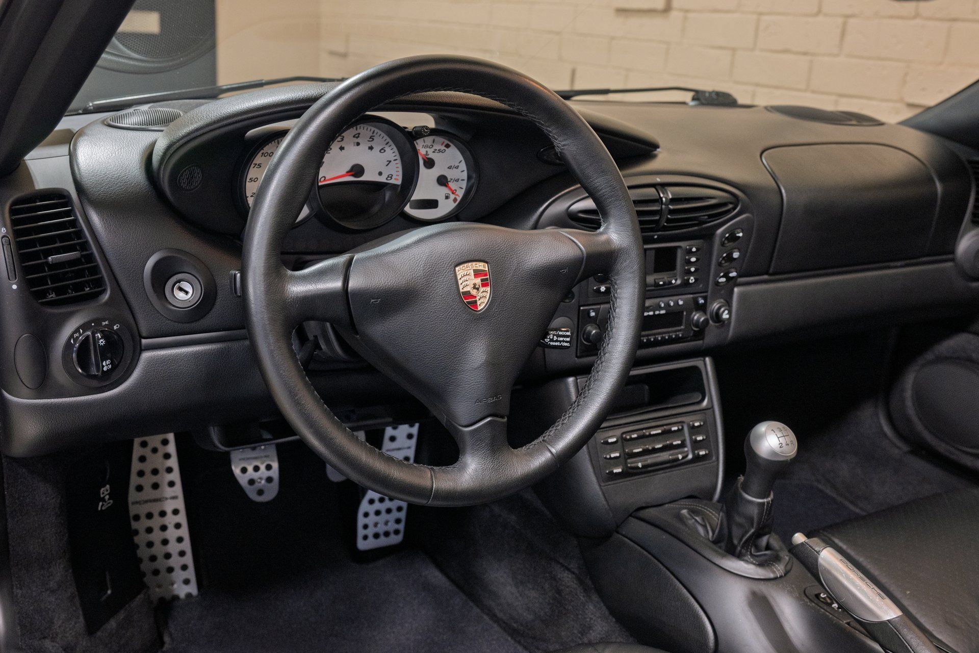 Used 2001 Porsche Boxster RWD image 25