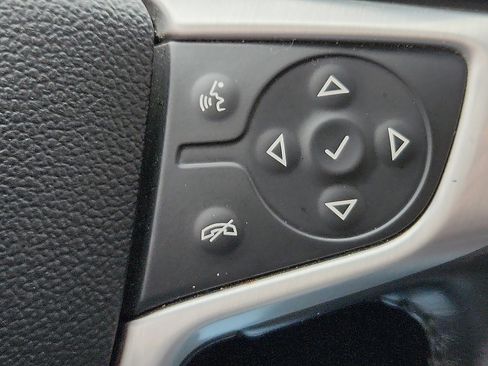 Used 2020 GMC Terrain SLT image 18