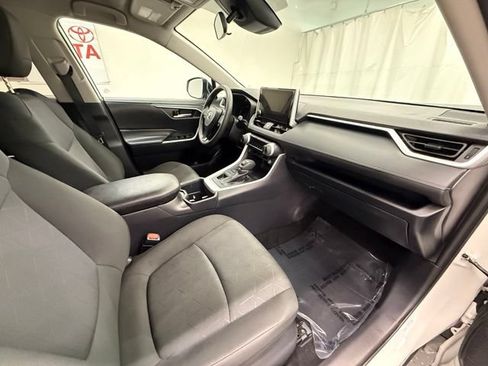 Certified 2025 Toyota RAV4 XLE AWD/4WD image 9