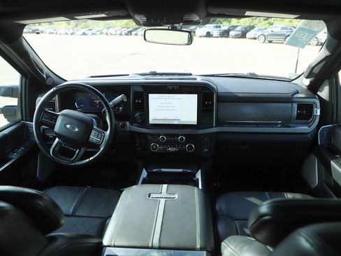 Used 2025 Ford F350 Platinum AWD/4WD image 11