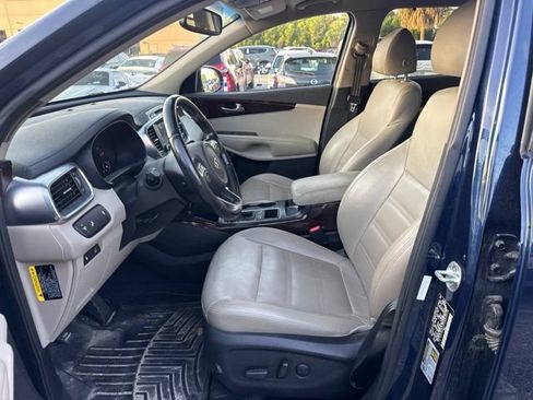 Used 2018 Kia Sorento EX FWD image 6