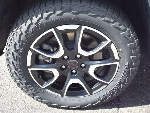 Used 2025 Jeep Compass Trailhawk AWD/4WD image 44