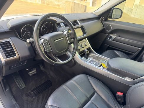 Used 2017 Land Rover Range Rover Sport SE image 11