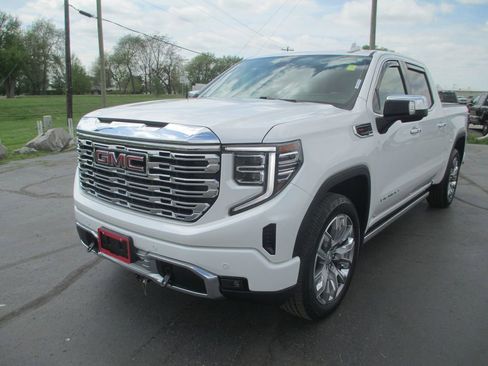 Used 2024 GMC Sierra 1500 Denali image 13