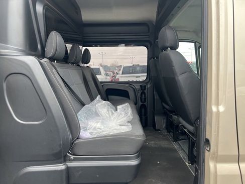 Used 2025 RAM ProMaster 2500 w/ Crew Van Package image 9