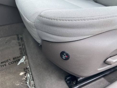 Used 2017 Chevrolet Malibu LT w/ Driver Confidence Package image 5