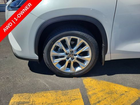 Used 2023 Toyota Highlander Limited AWD/4WD image 7