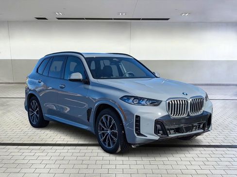 New 2026 BMW X5 xDrive50e w/ M Sport Package image 7