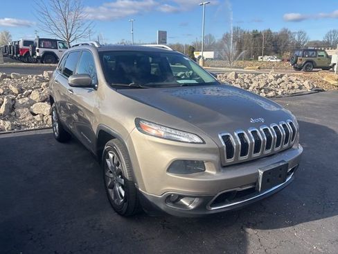 Used 2016 Jeep Cherokee Limited image 3