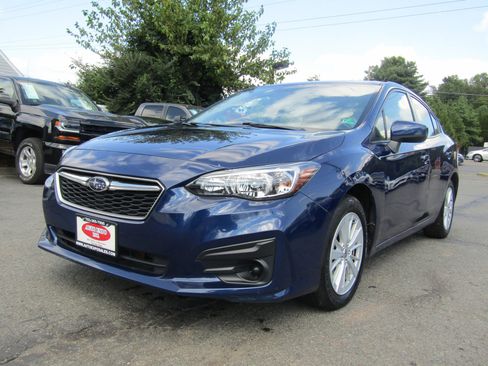 Used 2017 Subaru Impreza 2.0i Premium image 3