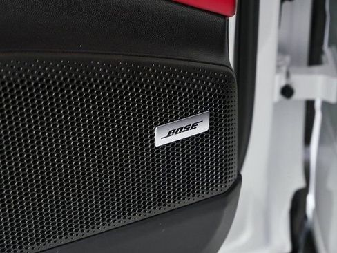 New 2026 Porsche Macan 4 Electric image 7