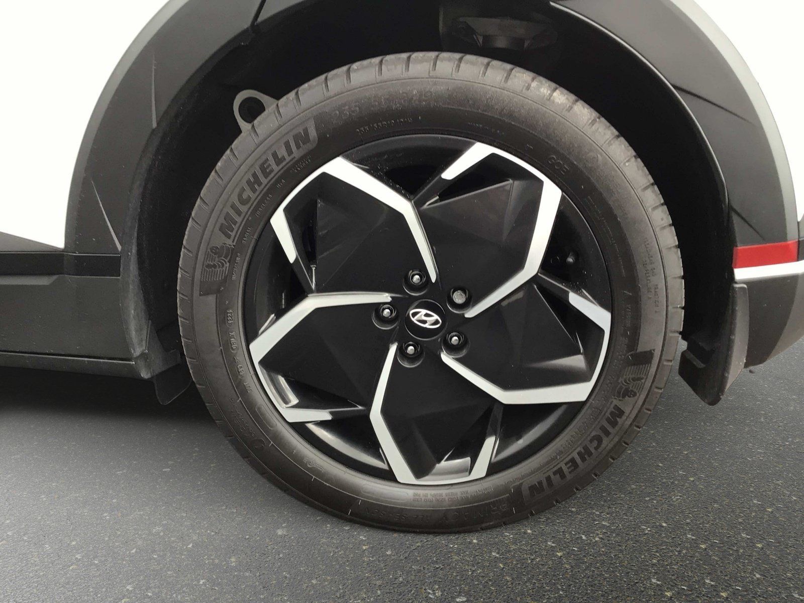 Used 2024 Hyundai Ioniq 5 SE RWD image 7