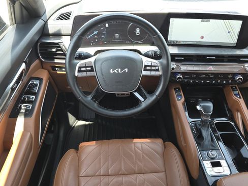 Used 2025 Kia Telluride SX Prestige X-Pro AWD/4WD image 8