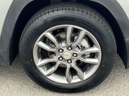 Used 2024 GMC Terrain SLT image 11