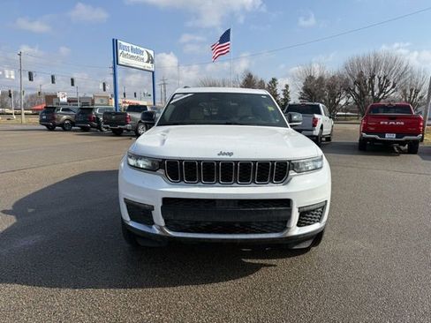 Used 2023 Jeep Grand Cherokee L Limited image 3